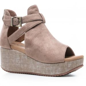 Boutique by Corky’s Wedge